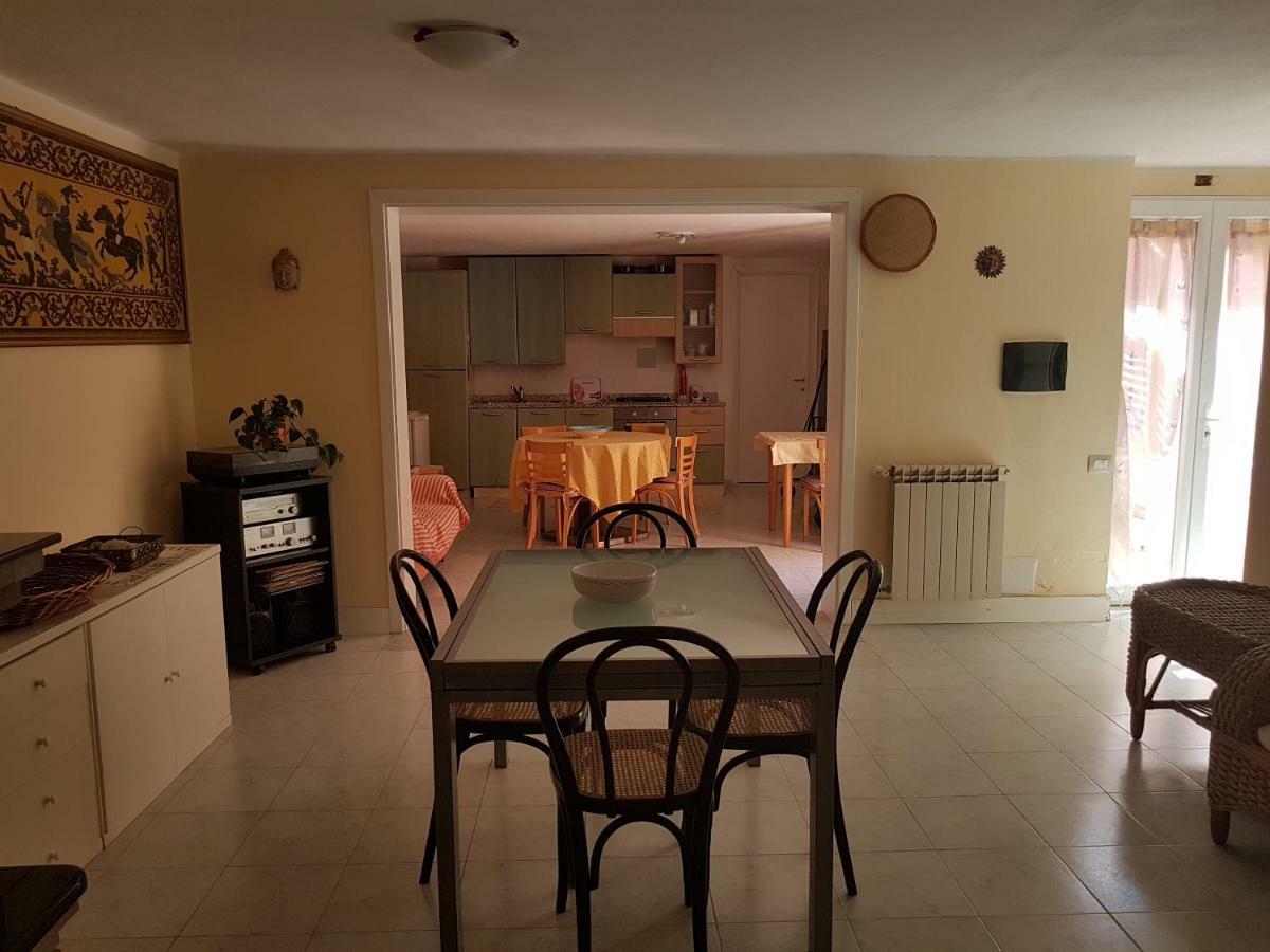 Viniola Apartment *